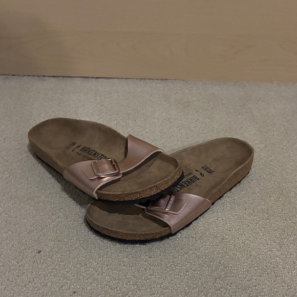 Birkenstock Rose Gold size 7 TL - Picture 1 of 4